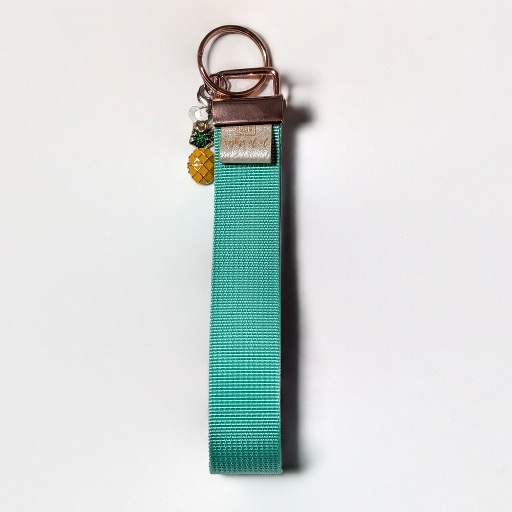 🌿 JoJo Styles Handmade Wristlet Keychain – Pineapple Charm 🍍